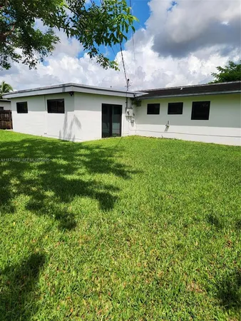 $3,850 | 10990 Southwest 57th Street, Unit 10990, Miami, FL 33173