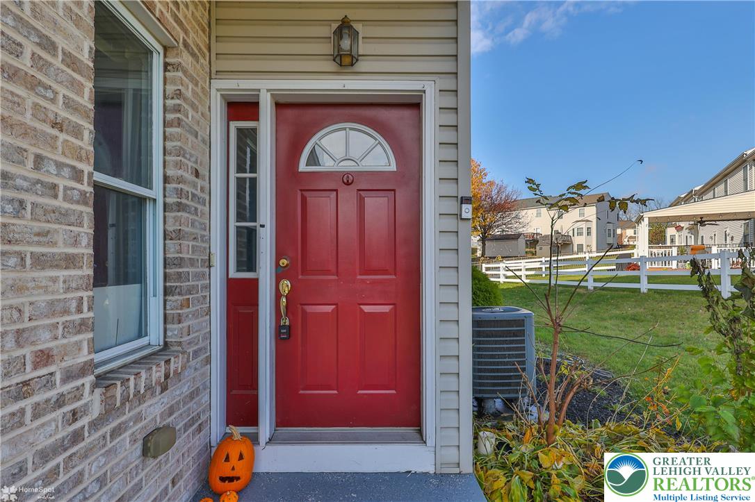1285 Old Gate Road Northampton, PA 18067 - Photo 4 of 56 Gallery Image 4