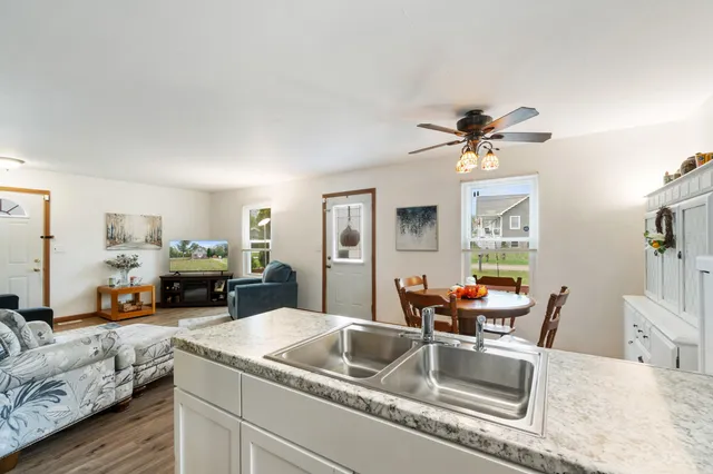 $185,900 | 12241 Grandview Drive, Jerome, MI 49249