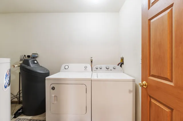 $185,900 | 12241 Grandview Drive, Jerome, MI 49249