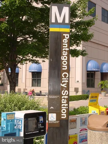 $299,900 | 1300 Army Navy Drive, Unit 625, Arlington, VA 22202