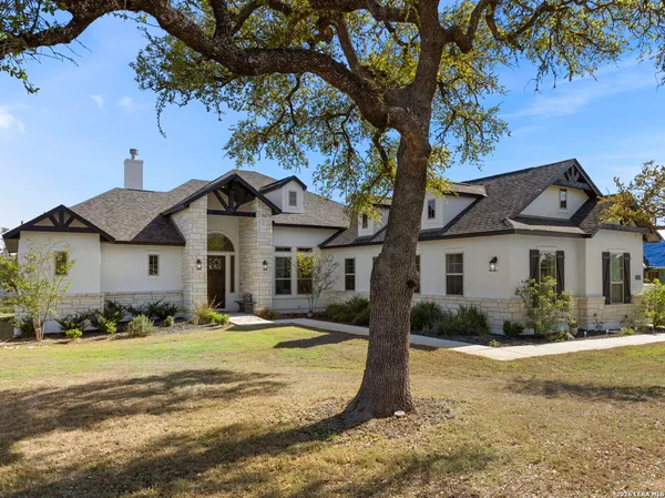 $685,000 | 245 James Way, Castroville, TX 78009