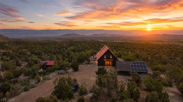 $899,000 | 154 Oak Trail Circle, Cold Creek, NV 89124