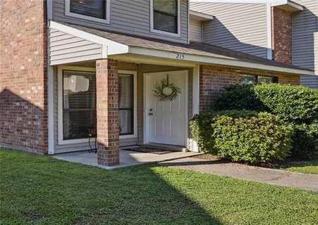$260,000 | 215 Pineridge Court, Mandeville, LA 70448