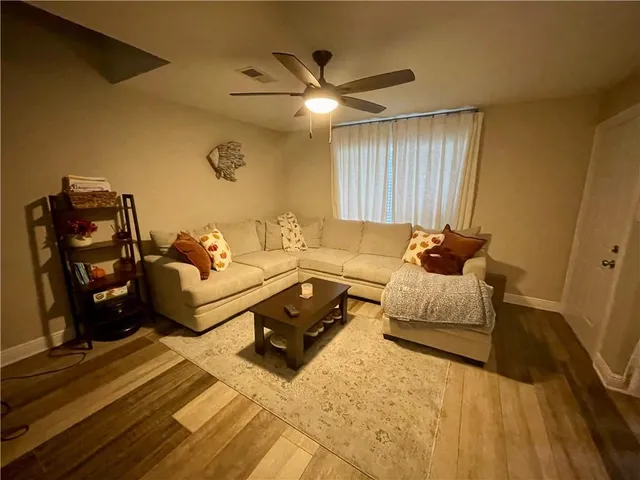 $260,000 | 215 Pineridge Court, Mandeville, LA 70448