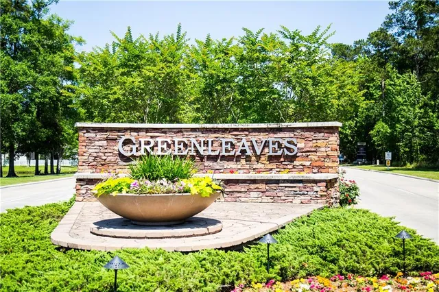 $260,000 | 215 Pineridge Court, Mandeville, LA 70448