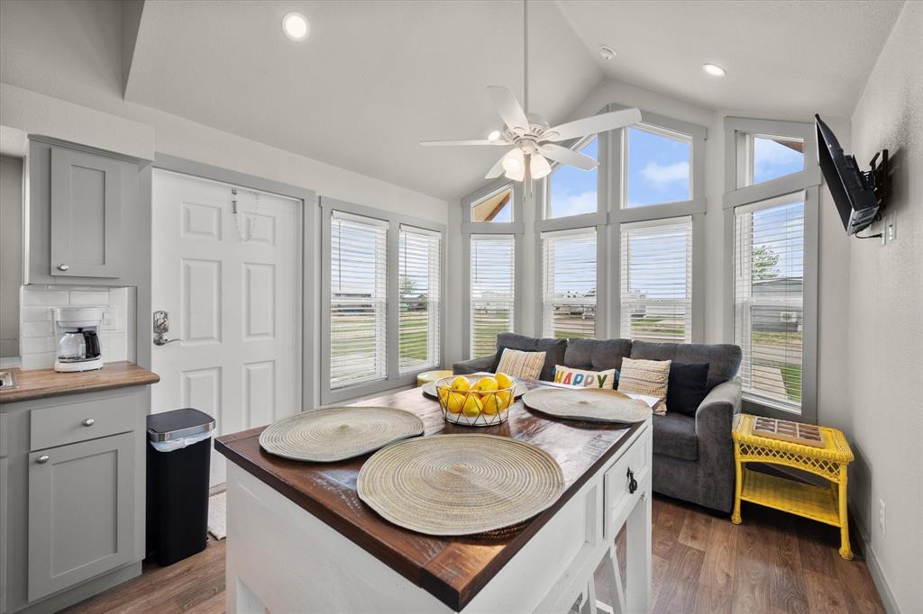 6388 Peninsula Road Kerens, TX 75144 - Photo 7 of 38 a living room with furniture and a window
