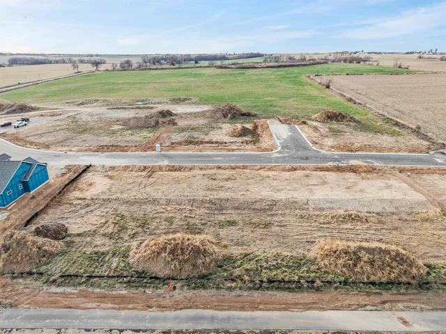 $89,900 | Lot 5 South Eight, Evansville, WI 53536