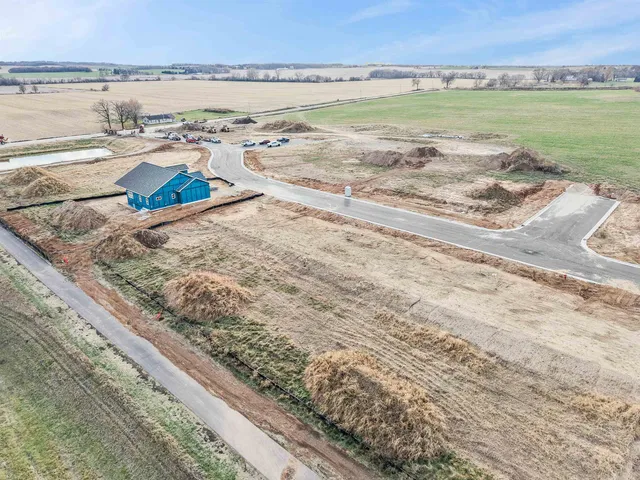 $89,900 | Lot 5 South Eight, Evansville, WI 53536