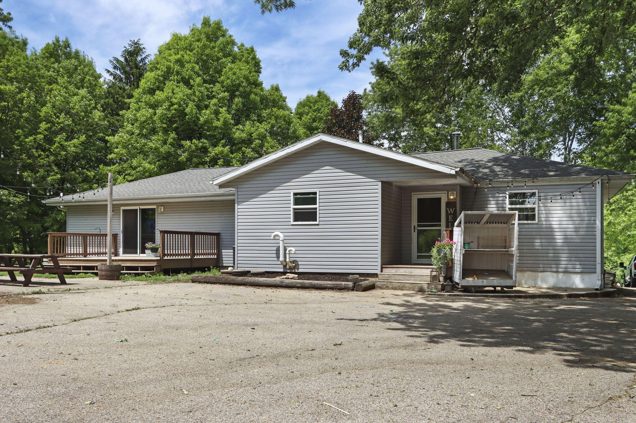 W8139 County Rd A Richmond, WI 53115 - Photo 16 of 23 Rear