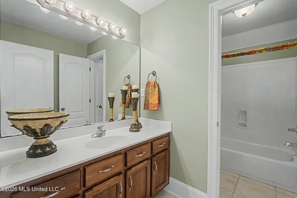 $475,000 | 8017 Camptown Lane, Olive Branch, MS 38654
