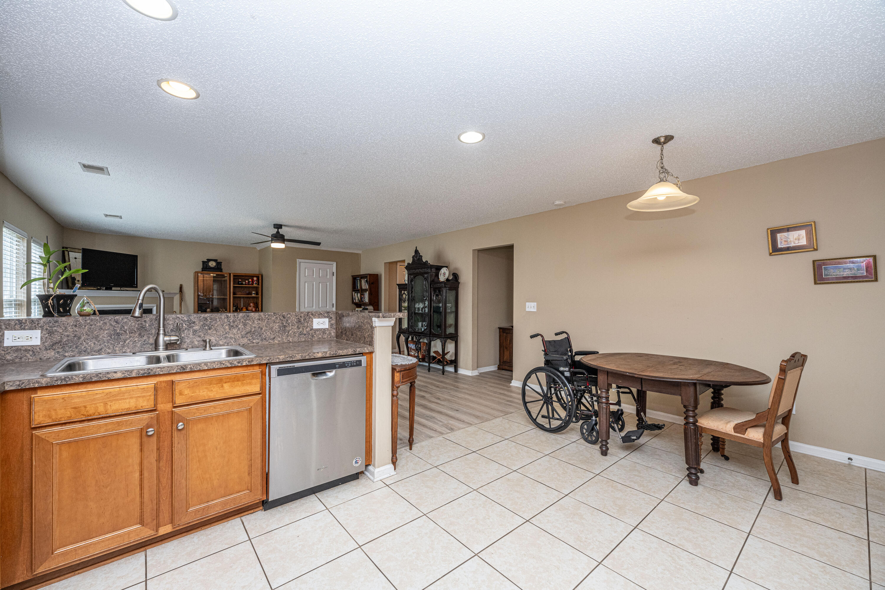 360 Briarbend Road Goose Creek, SC 29445 - Photo 17 of 70 360BriarbendRd13