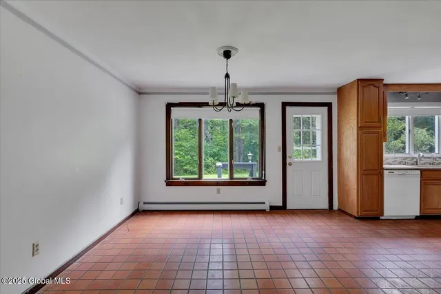 $669,000 | 1754 Harlemville Road, Ghent, NY 12037