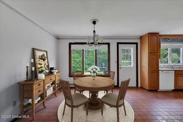 $669,000 | 1754 Harlemville Road, Ghent, NY 12037