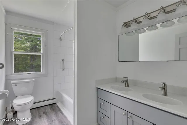 $669,000 | 1754 Harlemville Road, Ghent, NY 12037