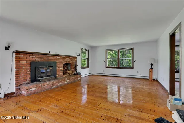 $669,000 | 1754 Harlemville Road, Ghent, NY 12037