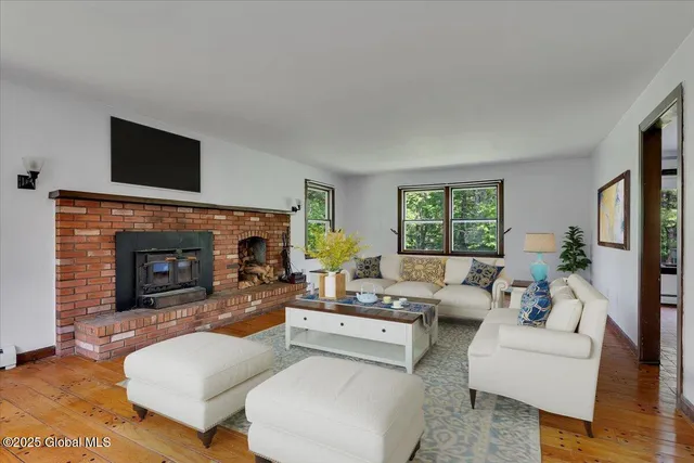 $669,000 | 1754 Harlemville Road, Ghent, NY 12037