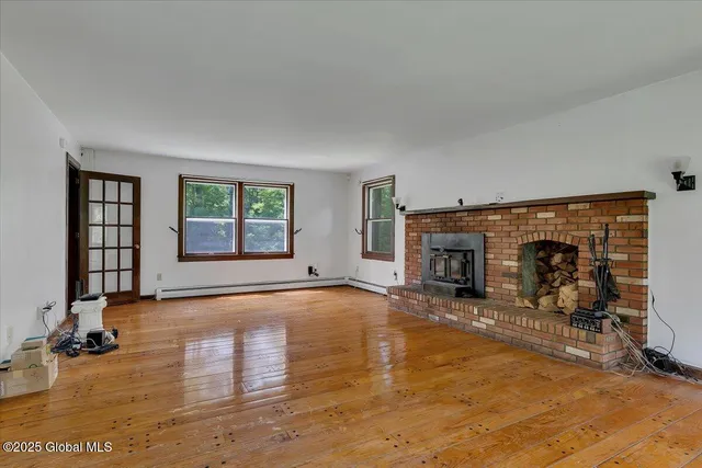 $669,000 | 1754 Harlemville Road, Ghent, NY 12037