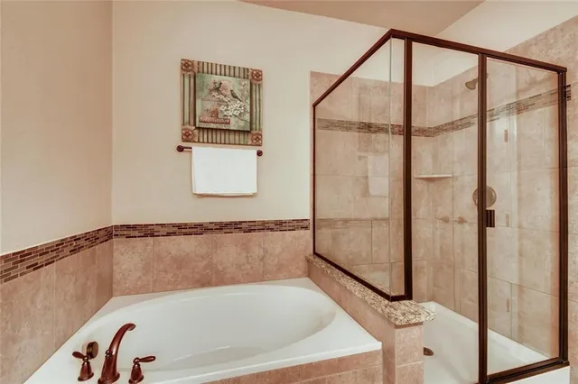 $2,250 | 11929 Terraza Circle, Unit TH37, Austin, TX 78726