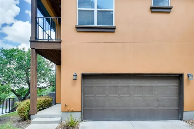 $2,250 | 11929 Terraza Circle, Unit TH37, Austin, TX 78726