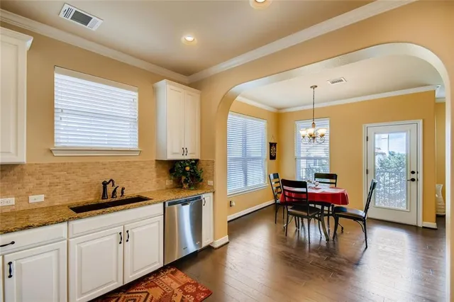 $2,250 | 11929 Terraza Circle, Unit TH37, Austin, TX 78726