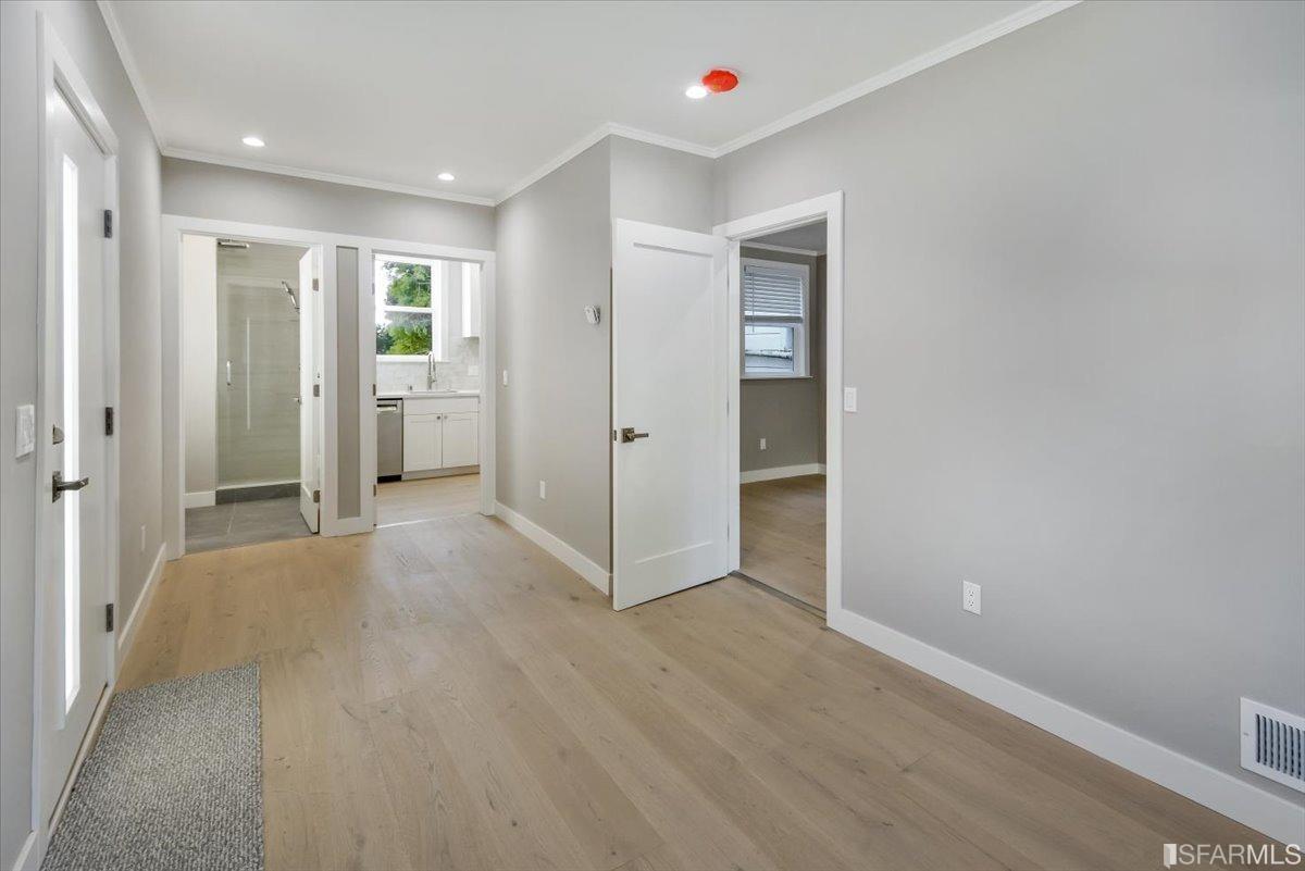 305 Hoffman San Francisco, CA 94114 - Photo 3 of 9