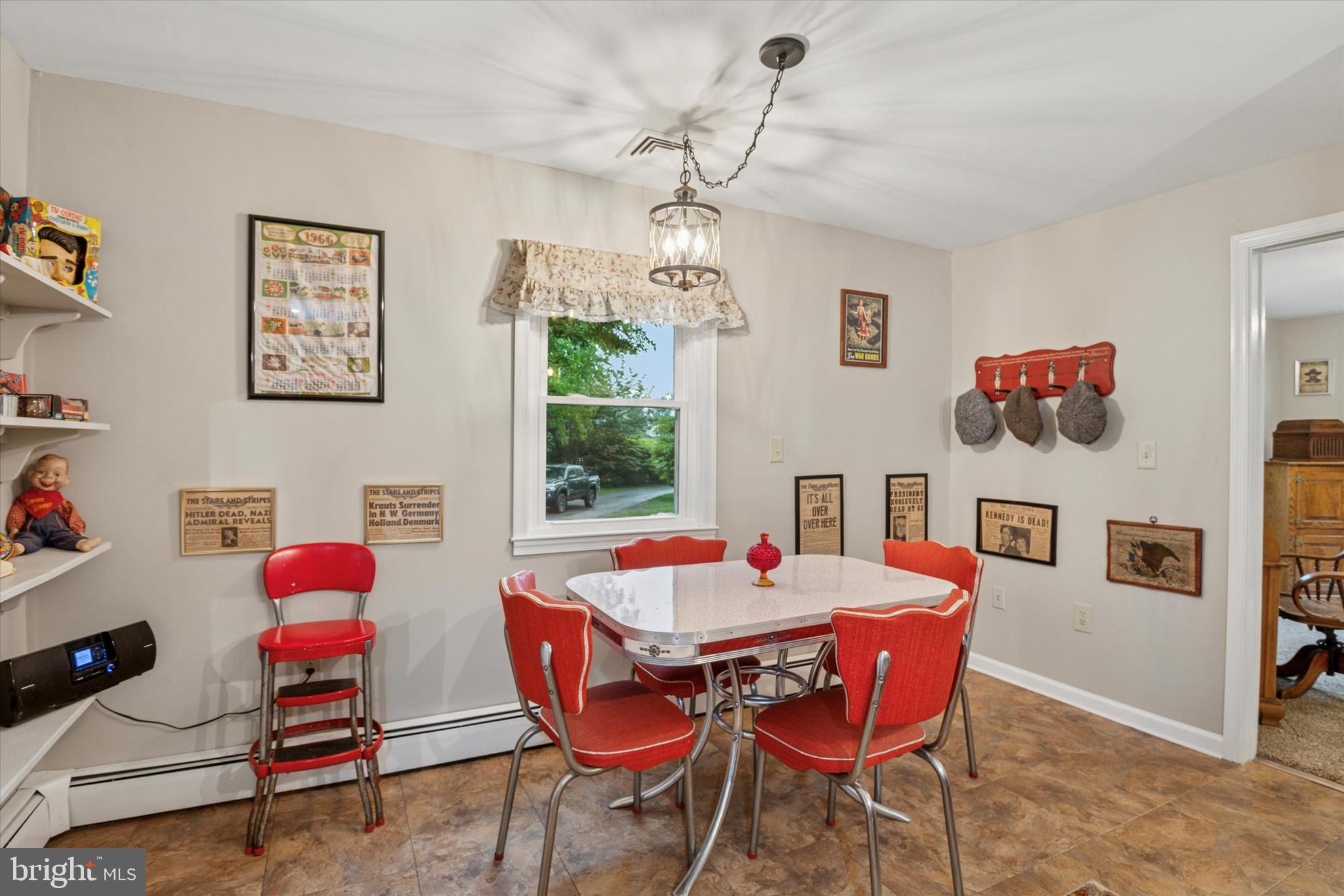 227 Parsons Road Landenberg, PA 19350 - Photo 12 of 40 a dining room with furniture and window