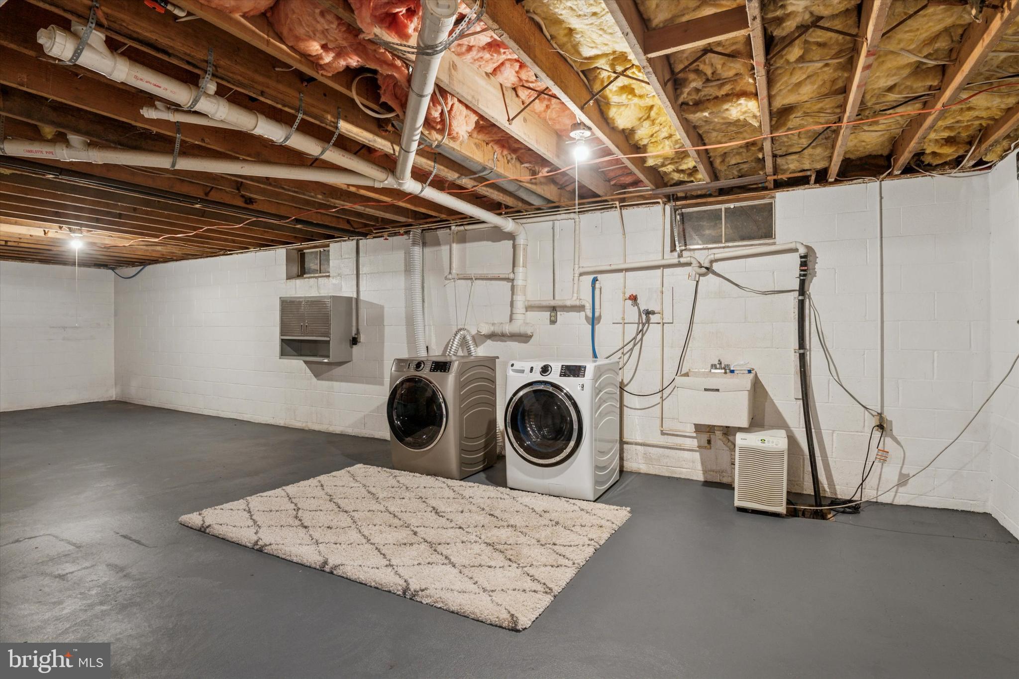227 Parsons Road Landenberg, PA 19350 - Photo 23 of 40 a utility room with dryer and washer
