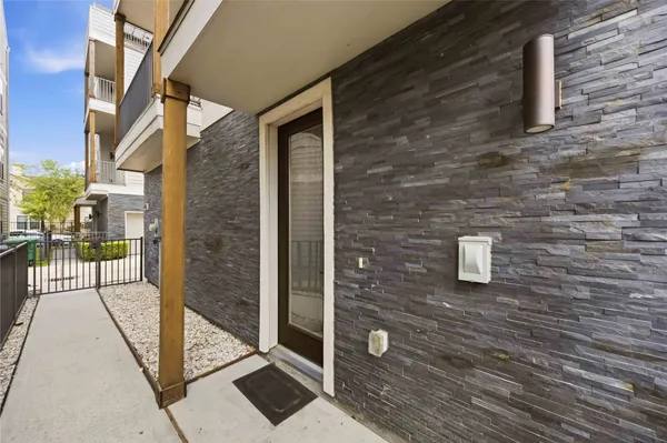 $3,000 | 708 Schwartz Street, Houston, TX 77020