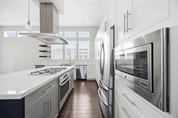 $3,000 | 708 Schwartz Street, Houston, TX 77020