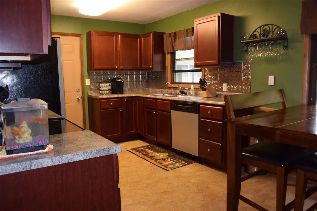 9205 Winchester Road Fort Wayne, IN 46819 - Photo 9 of 22