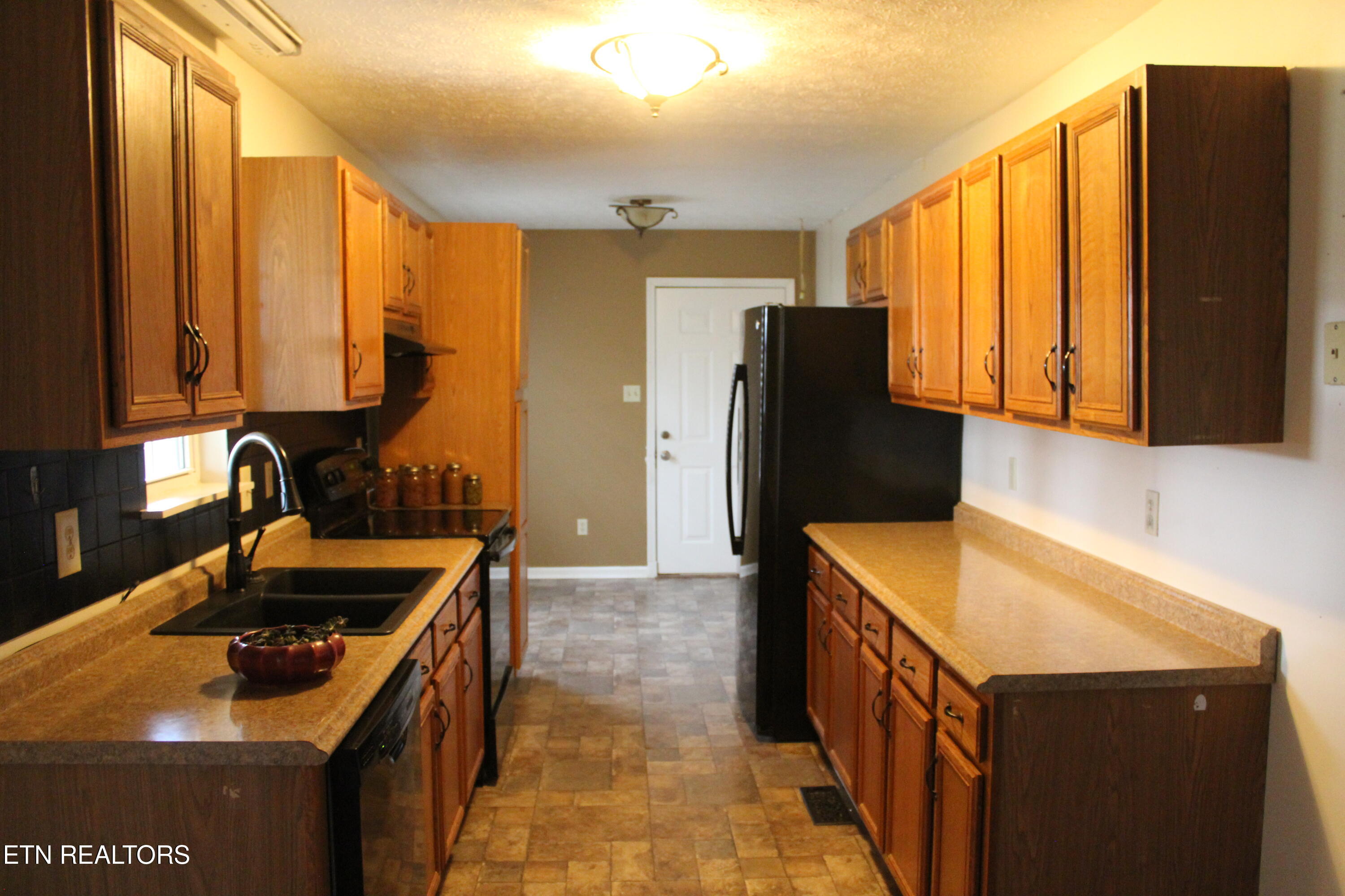 252 Clawson Road La Follette, TN 37766 - Photo 11 of 19 IMG_6935