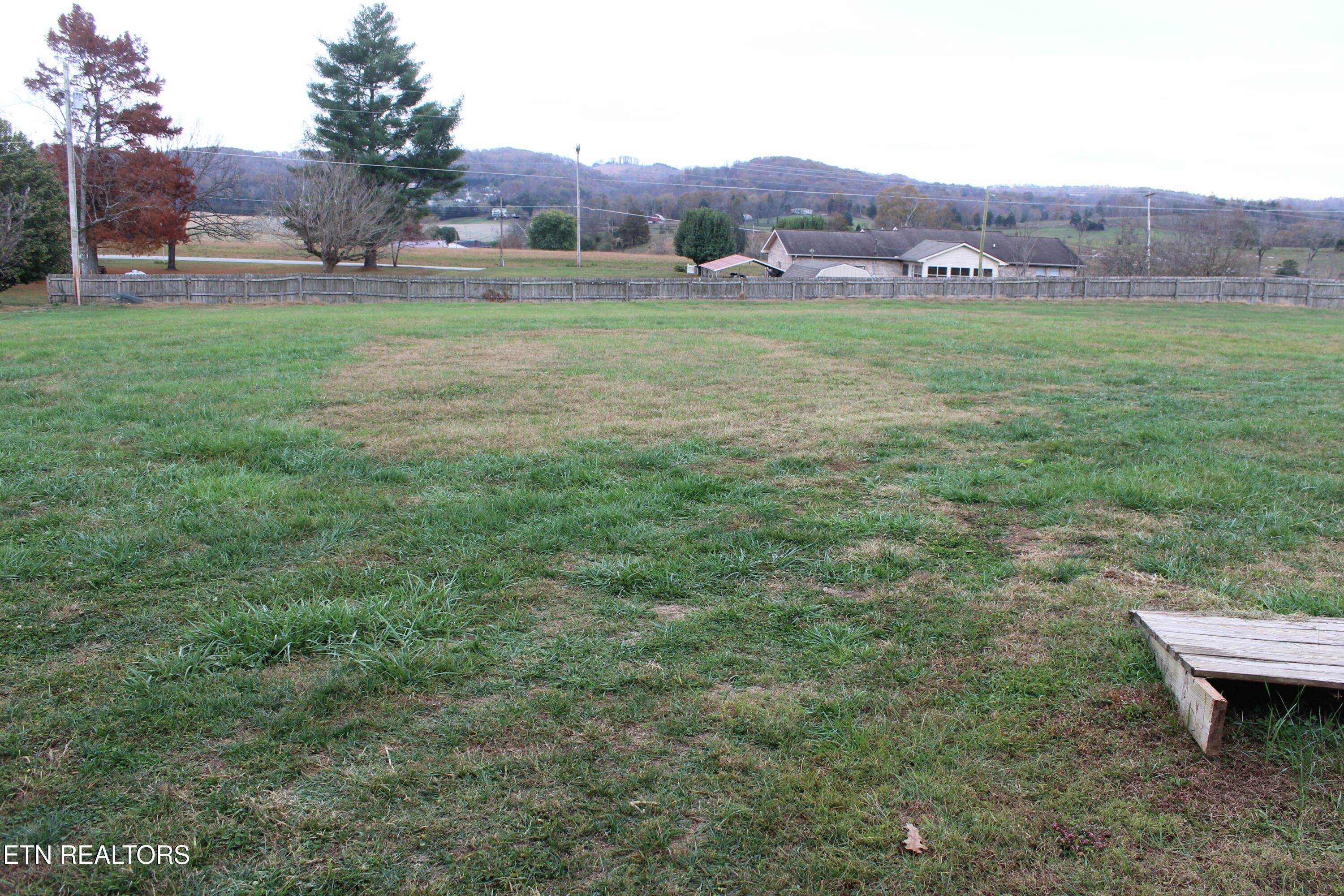 252 Clawson Road La Follette, TN 37766 - Photo 7 of 19 IMG_6928