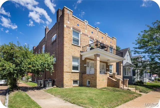 $385,000 | 4763 Goethe Avenue, St. Louis, MO 63116