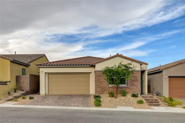 $2,950 | 94 Nine Mile Creek Drive, Las Vegas, NV 89138