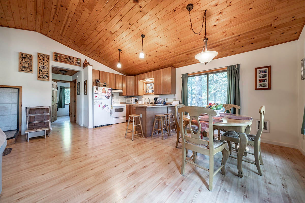 41524 Wampler Drive Chiloquin, OR 97624 - Photo 4 of 29 4