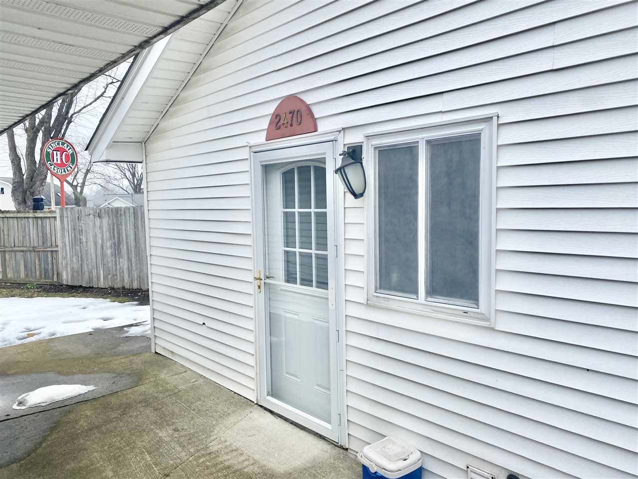2470 Ruth Drive Fenton, MI 48430 - Photo 3 of 25 50035578-2.JPG