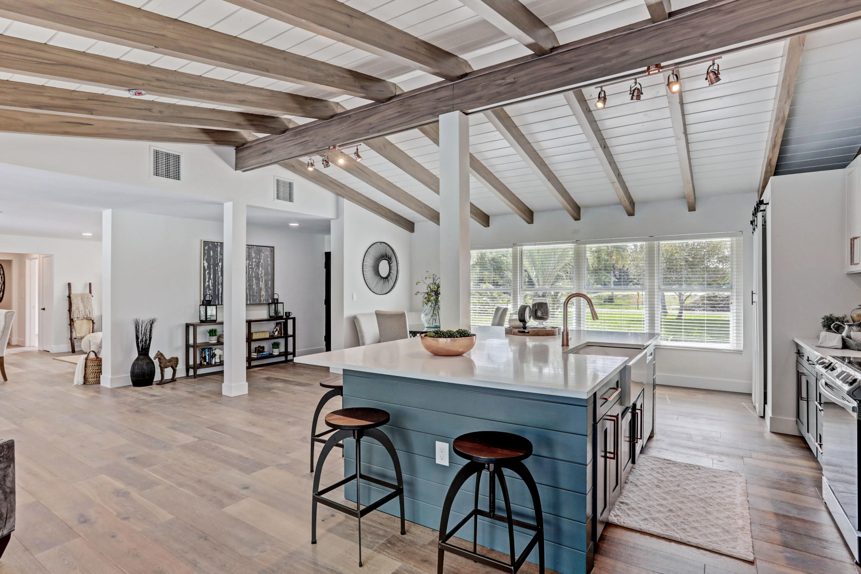 1375 Churchill Road Glen Ridge, FL 33406 - Photo 13 of 74 21_320a7968_69_70_71_72