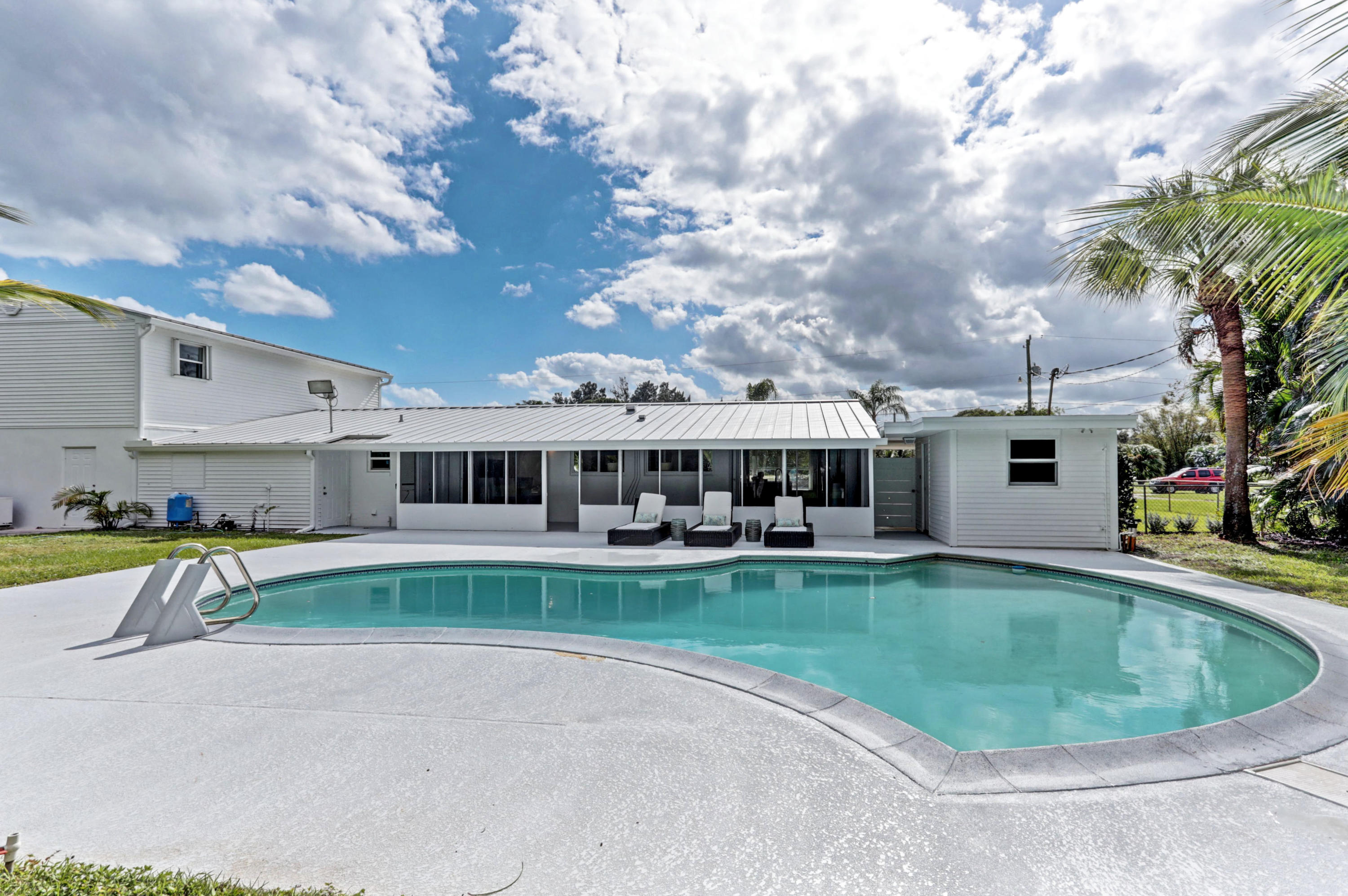 1375 Churchill Road Glen Ridge, FL 33406 - Photo 2 of 74 67_320a8423_4_5_6_7