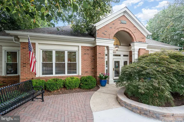 $1,975 | 12915 Alton Square, Unit 117, Herndon, VA 20170