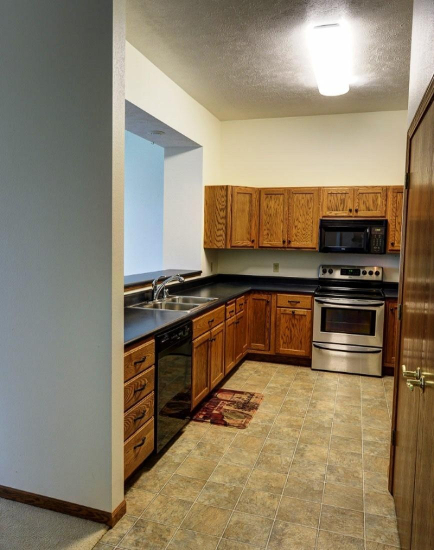 14213 Rivers Way Big Rapids, MI 49307 - Photo 3 of 25 LHP_3740_Kitchen