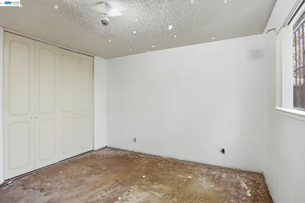 $1,250,000 | 2550 Damuth Street, Oakland, CA 94602