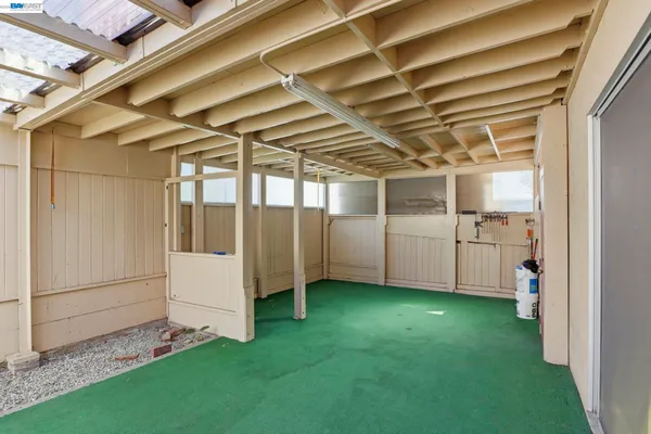 $1,250,000 | 2550 Damuth Street, Oakland, CA 94602