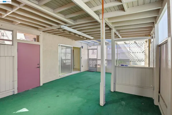 $1,250,000 | 2550 Damuth Street, Oakland, CA 94602