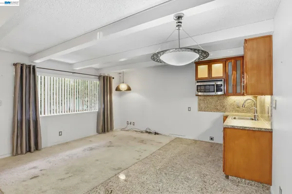 $1,250,000 | 2550 Damuth Street, Oakland, CA 94602