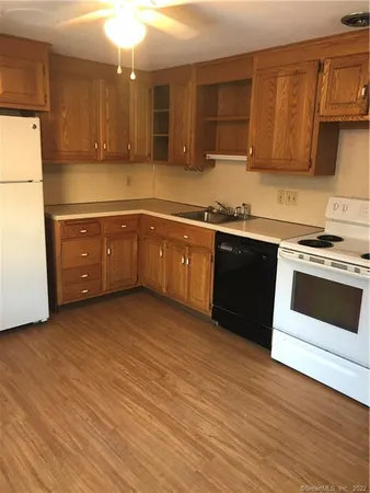 $1,875 | 21-27 Hartford Avenue, Unit 11, Newington, CT 06111