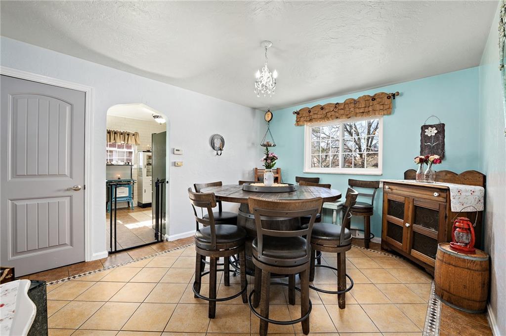 4944 McAnulty Road Pittsburgh, PA 15236 - Photo 6 of 25 Gallery Image 6