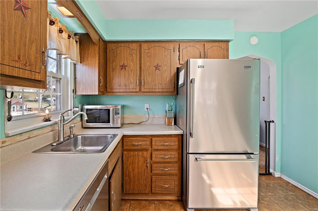 4944 McAnulty Road Pittsburgh, PA 15236 - Photo 10 of 25 Gallery Image 10