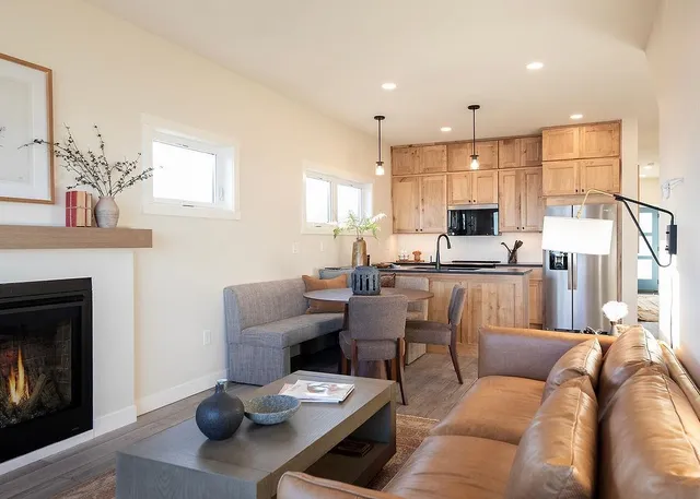 $730,000 | 114-116 East Lakeview Drive, Silver Bay, MN 55614