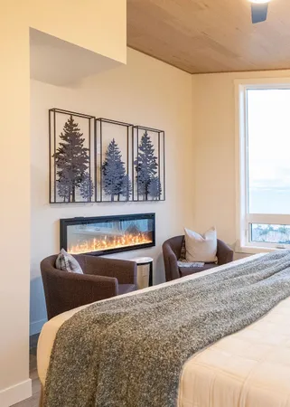 $730,000 | 114-116 East Lakeview Drive, Silver Bay, MN 55614